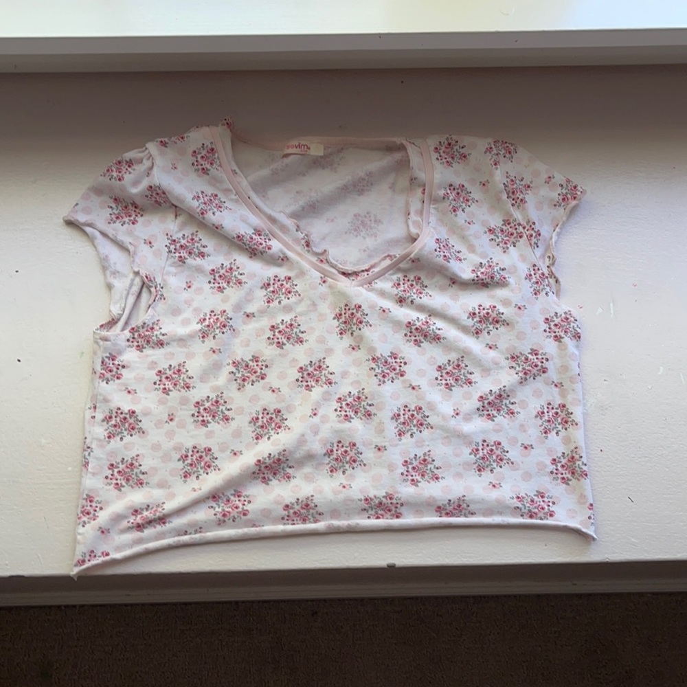 Selling cute vintage crop top